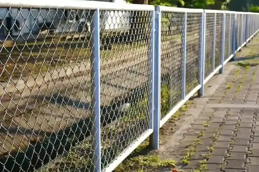 The Durability Of Chain Link Fencing In Harsh Climates in Cleveland, TX